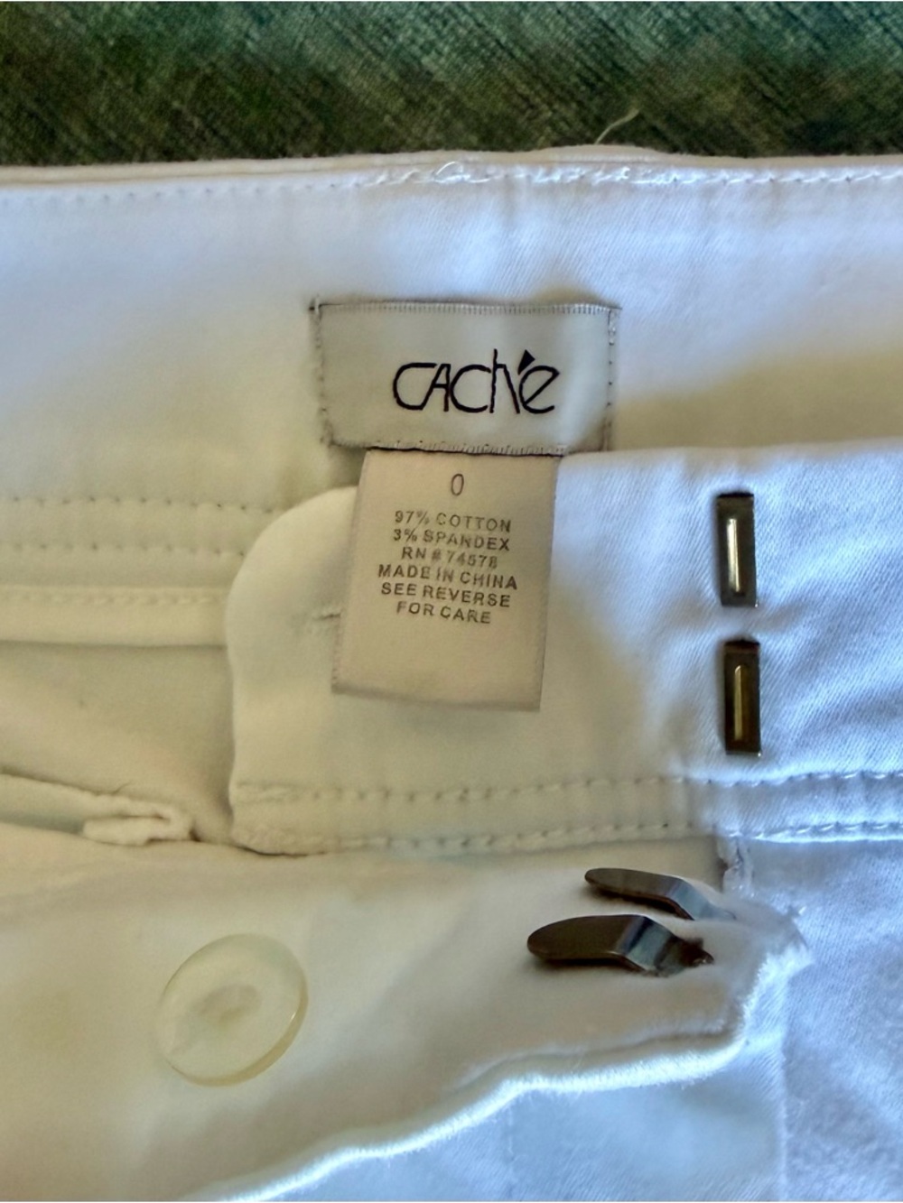 Cache White Women's Cotton Blend Shorts Size 0 - Picture 2 of 4